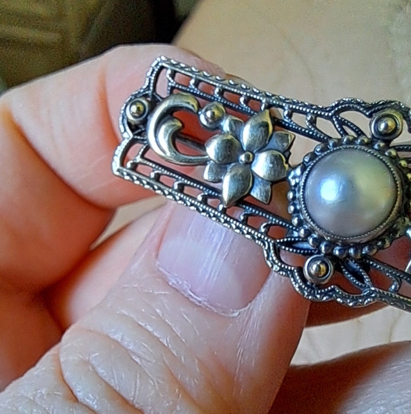Vintage 14kt over Sterling Silver Symmetalic Floral Pearl Brooch - Picture 6 of 13